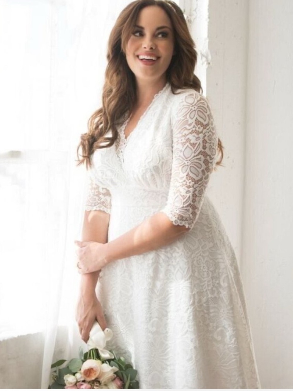 KIYONNA Bella Lace Wedding Dress Plus Ivory Aline Stretch Romantic Dreamy 2X